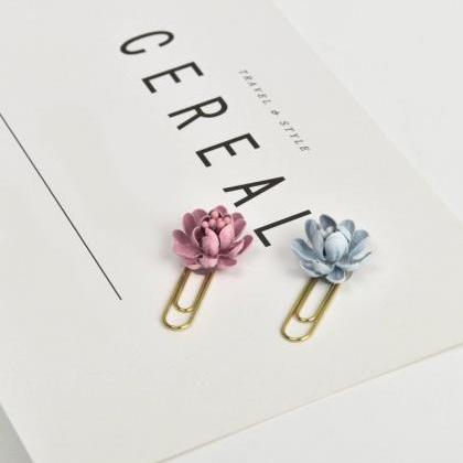 Simplified Flower Paper Clips | Pet..