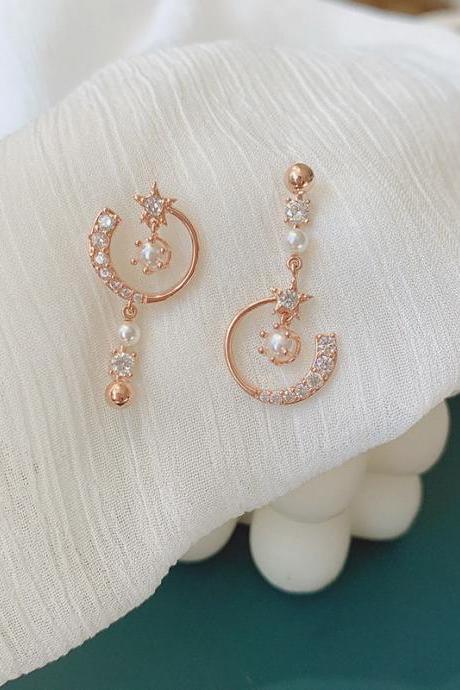 Striking Star Earrings | Sparkly Dangling Star Earrings | Gold Star Earrings | Starburst Earrings | Dangling Earrings | Star Earrings |